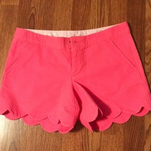 Lilly Pulitzer pink scalloped shorts size 2